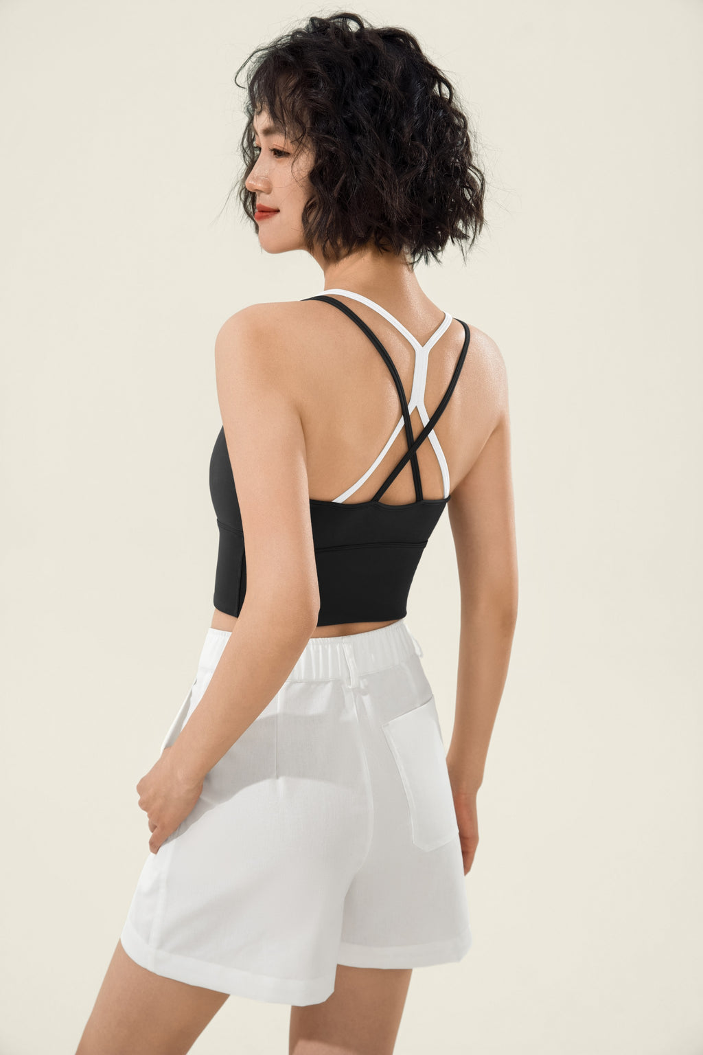Top deportivo crop espalda cruzada tela suave recuperación Fieder - Negro vista trasera