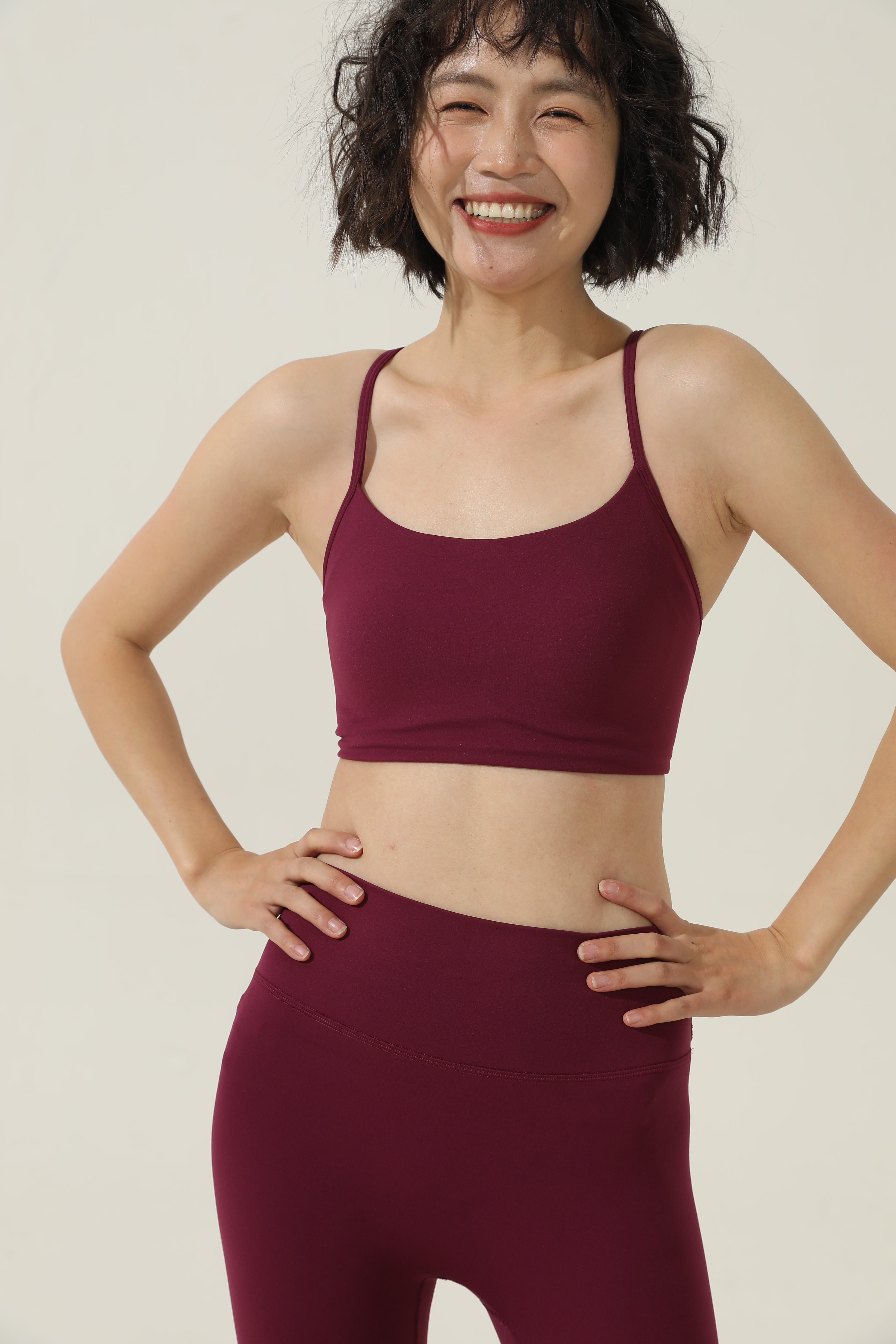 Brasier de Yoga Ajustado con Espalda Estilizada