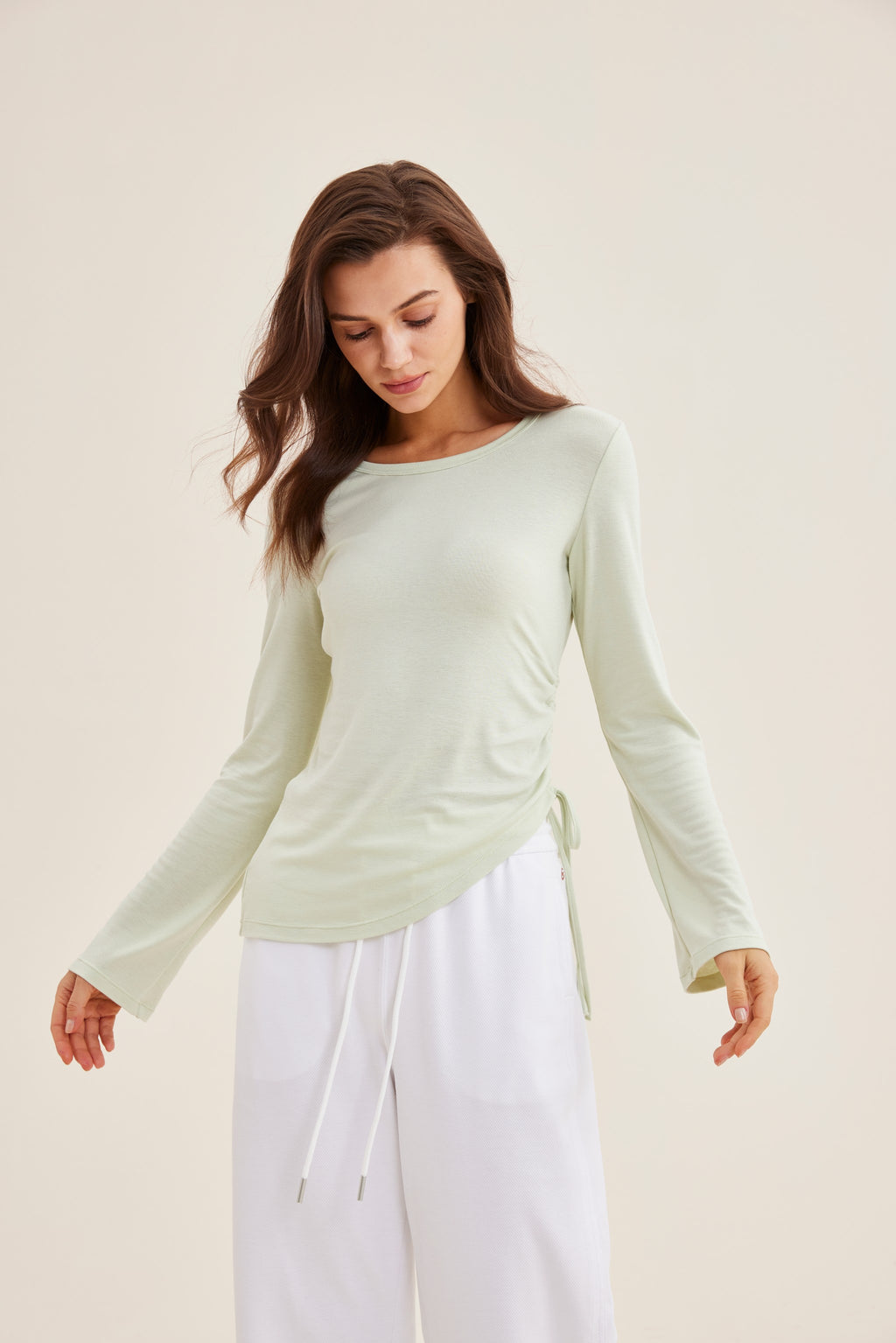 Camiseta mujer manga larga cintura ajustable verde frontal - Fieder