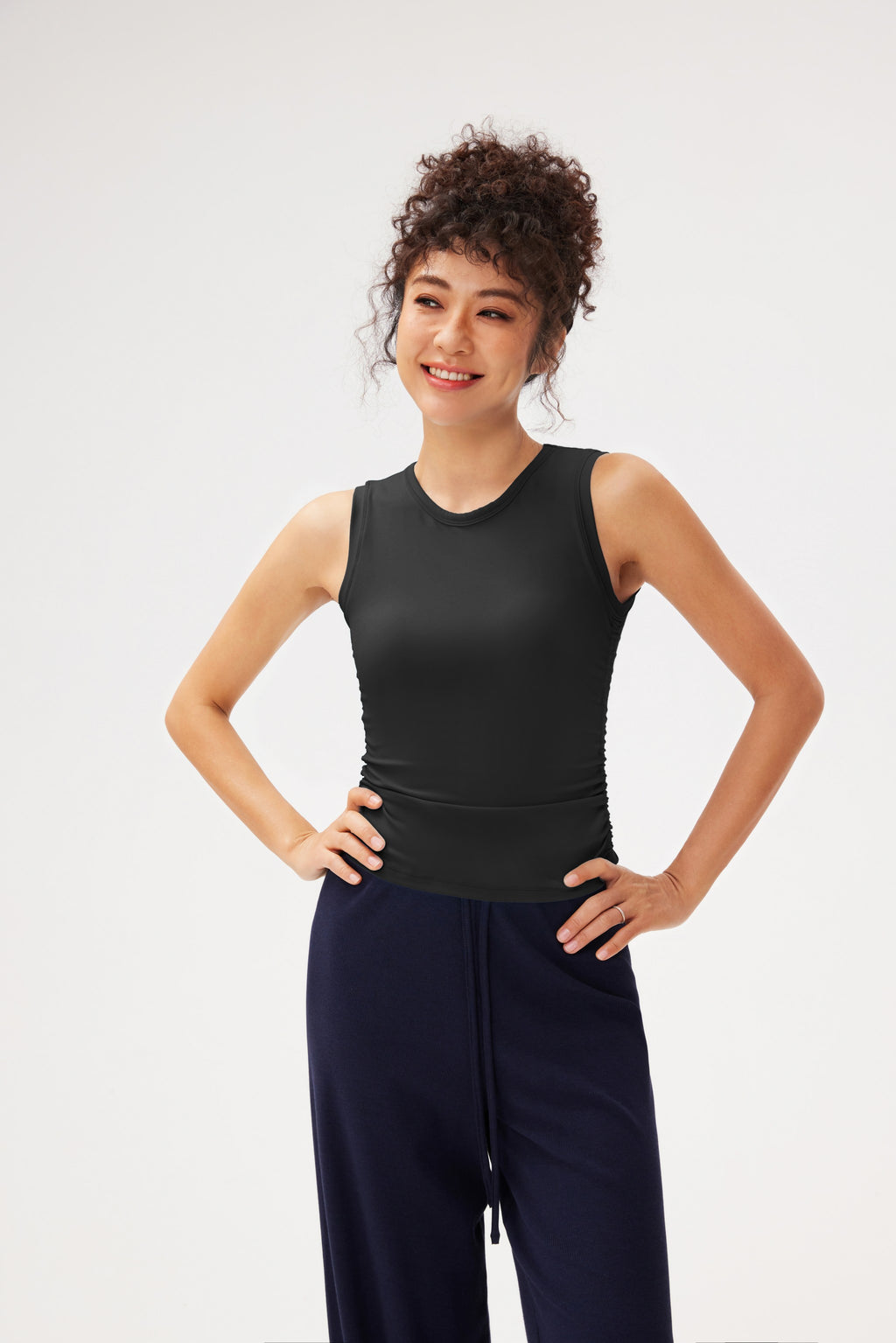 Top deportivo sin mangas crop copas integradas Fieder - Negro