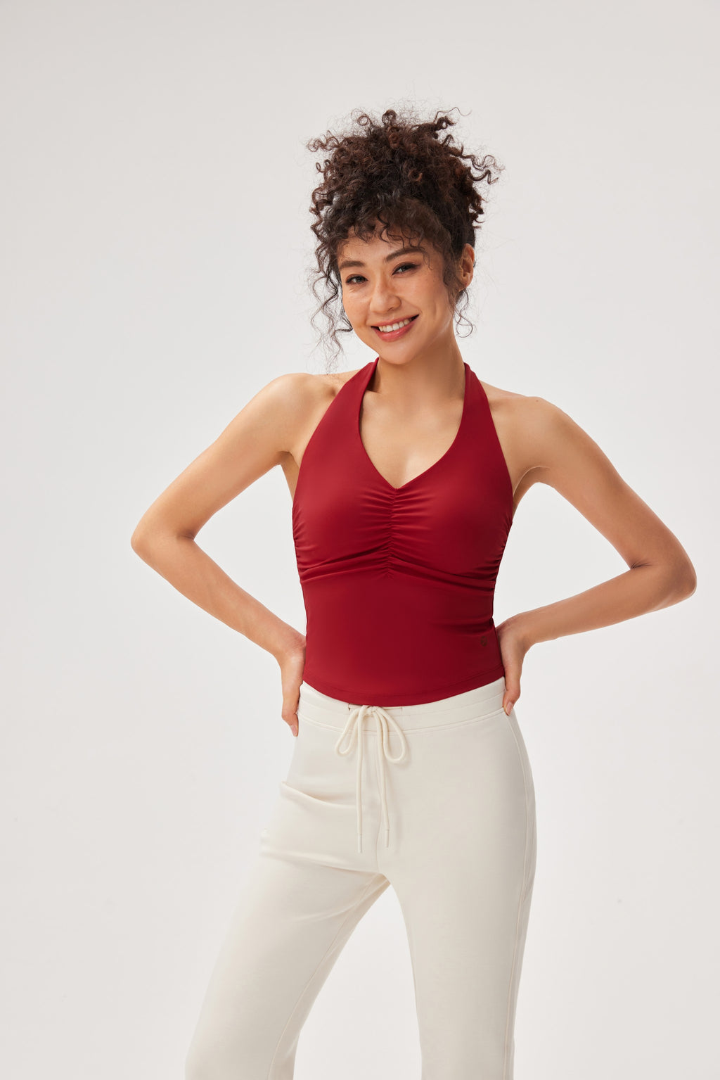 Top deportivo cuello halter escote V tejido premium Fieder - Rojo