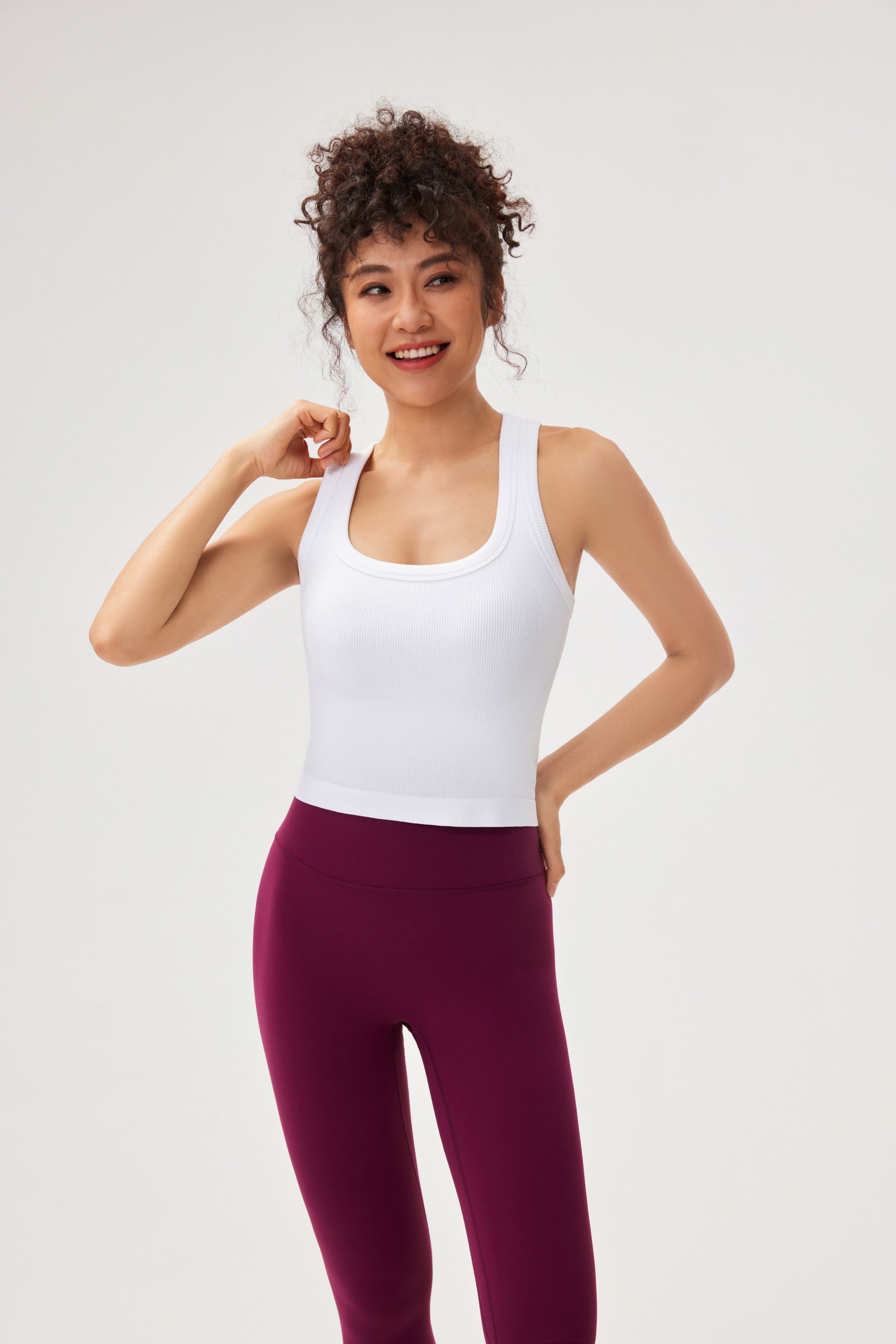 Top de Yoga Ajustado de Cuello Redondo