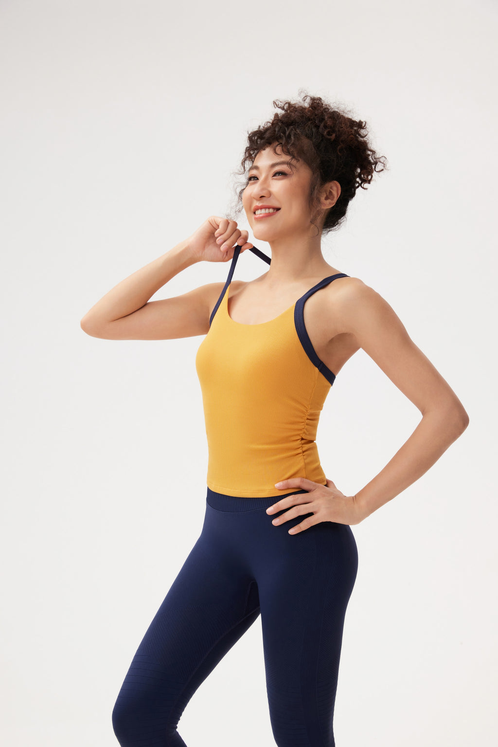 Top deportivo cintura drapeada TENCEL ecológico Fieder - Amarillo vista frontal