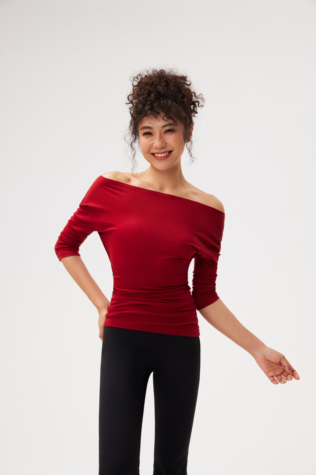 Camiseta mujer hombro descubierto drapeada vino tinto - Fieder