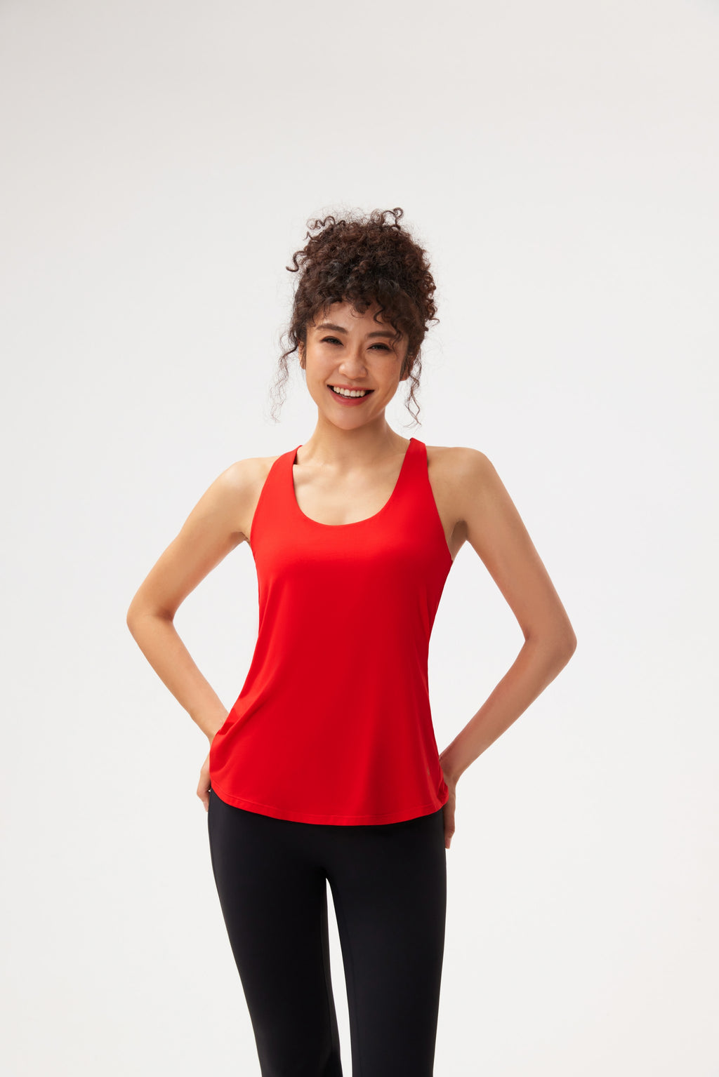 Top yoga escote U espalda descubierta cruzada Fieder - Negro vista trasera detalle