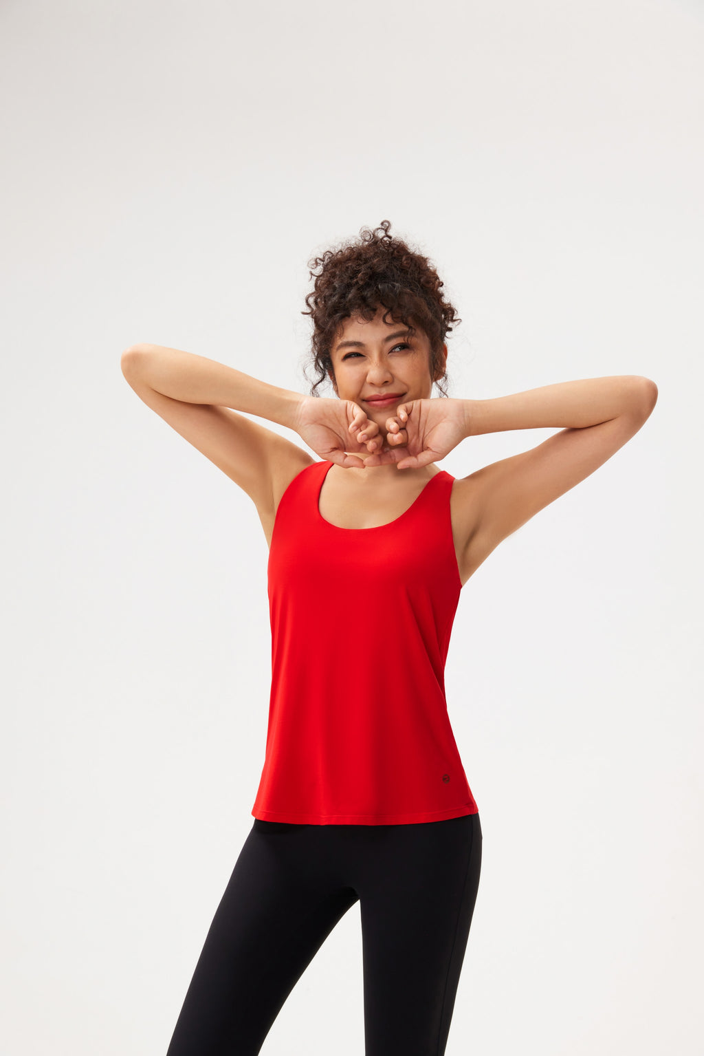 Top yoga escote U espalda descubierta cruzada Fieder - Negro vista trasera detalle
