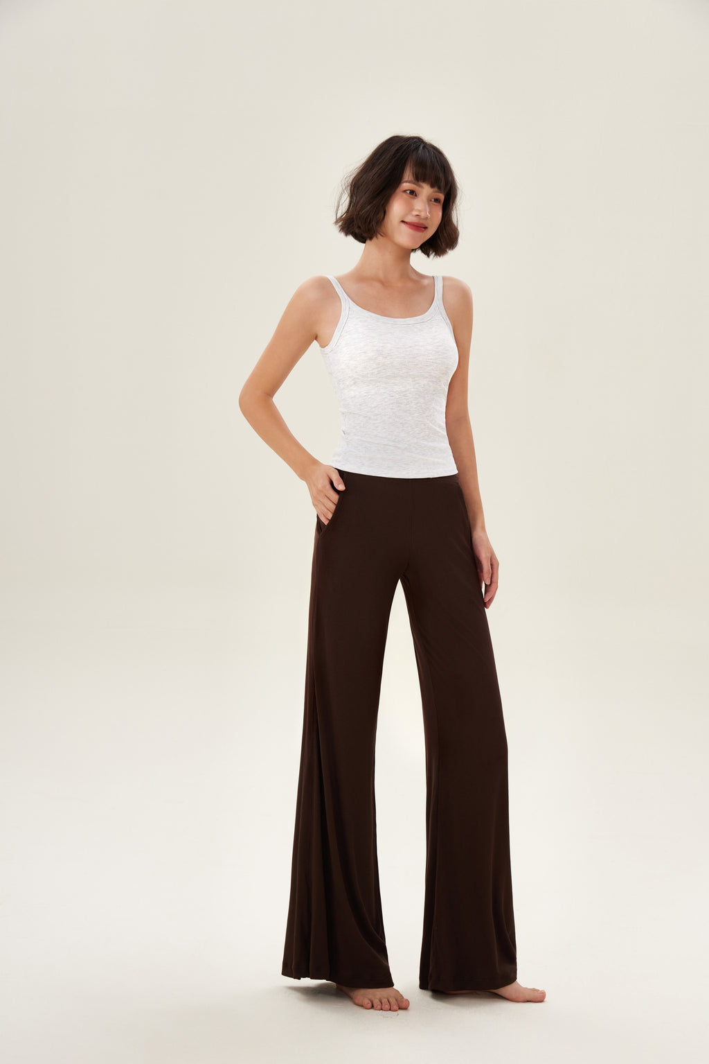 Top mujer tirantes elásticos canalé naranja outfit gris - Fieder