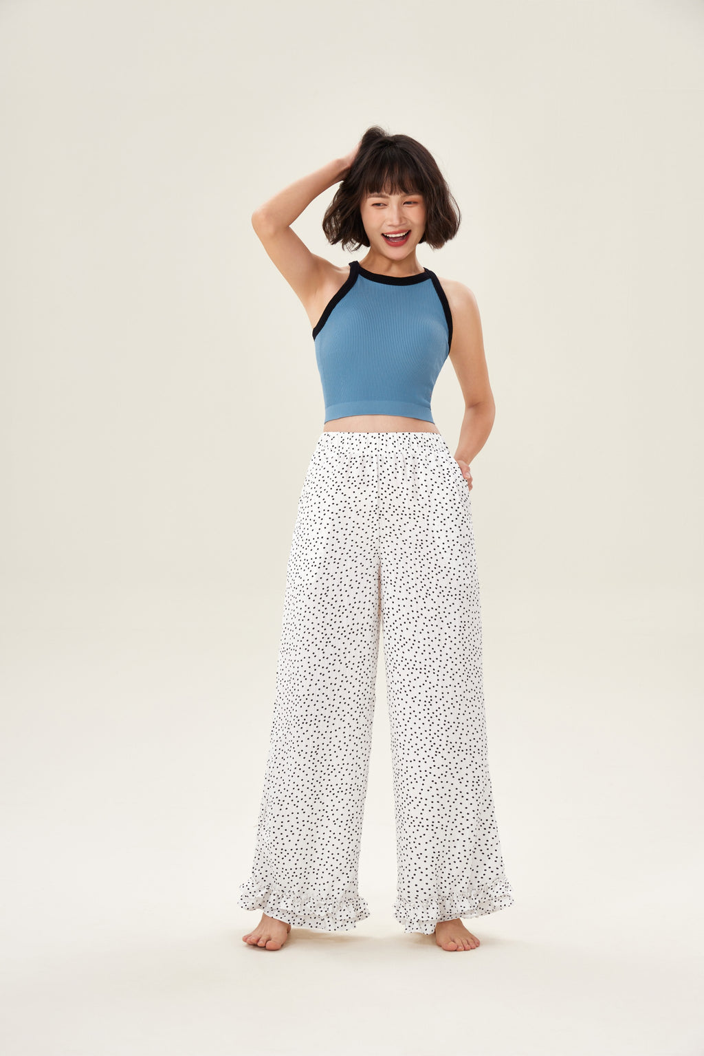 Top deportivo mujer cuello halter canalé azul outfit - Fieder