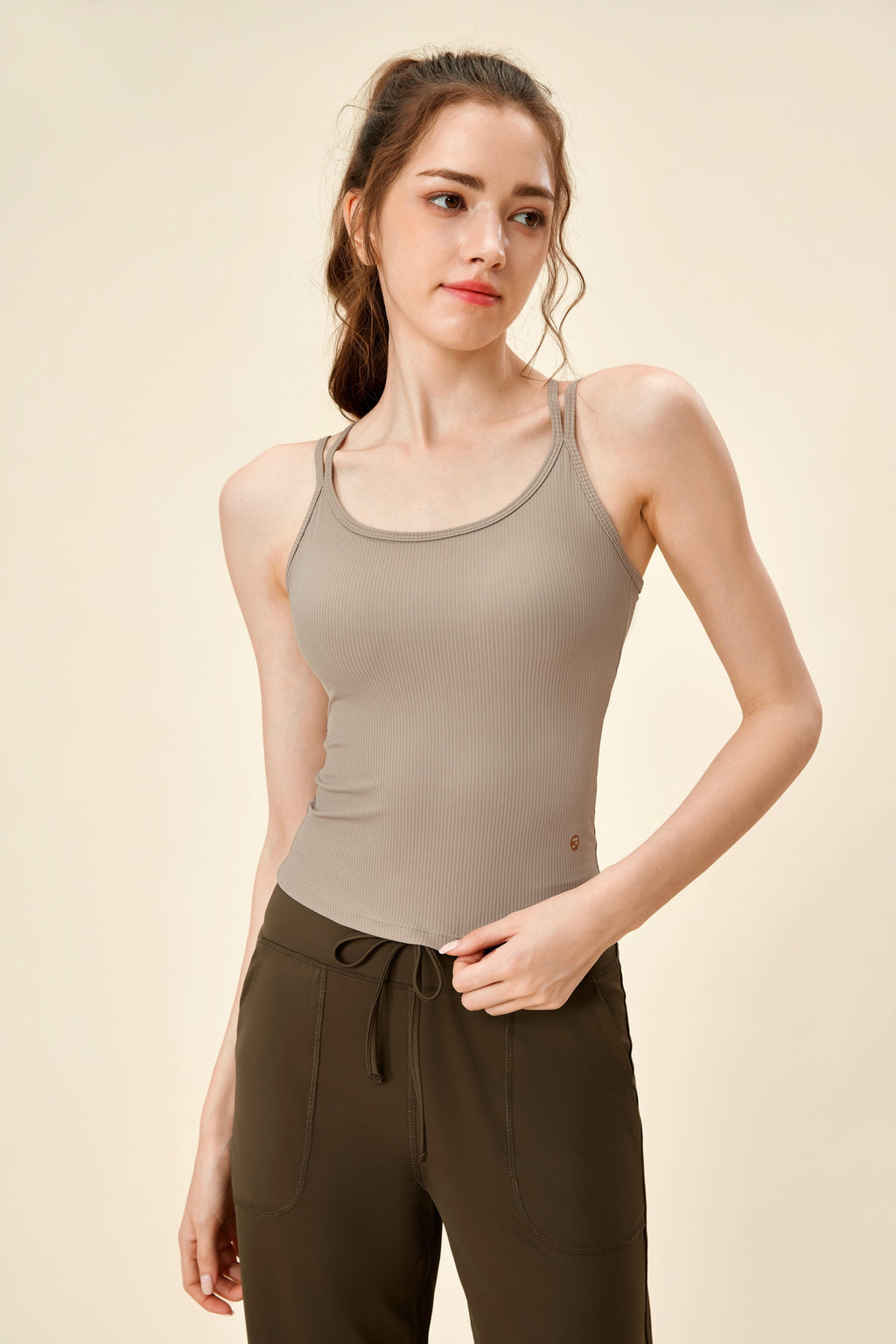 Top deportivo clásico escote redondo textura acanalada Fieder - Plateado