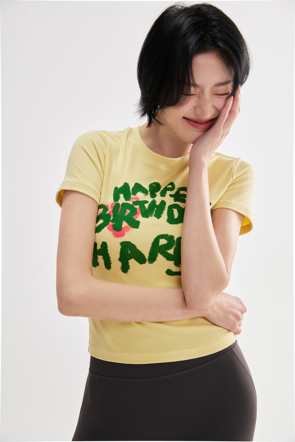 Camiseta cropped estampada corte ajustado Fieder - Amarillo