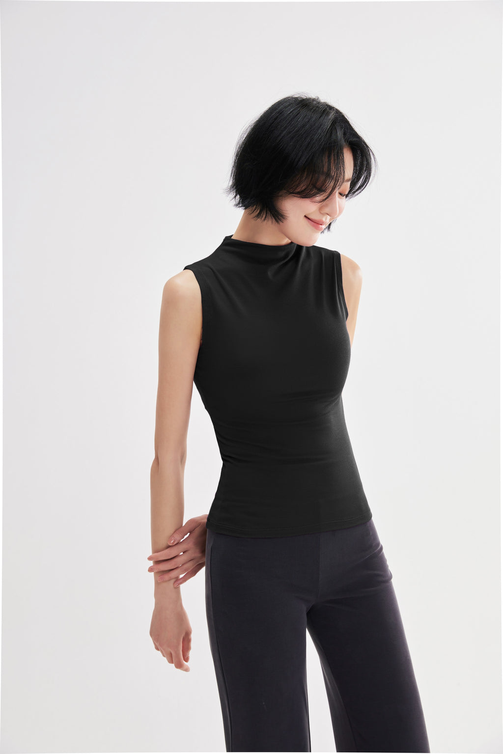 Top mujer cuello alto sin mangas negro lateral - Fieder