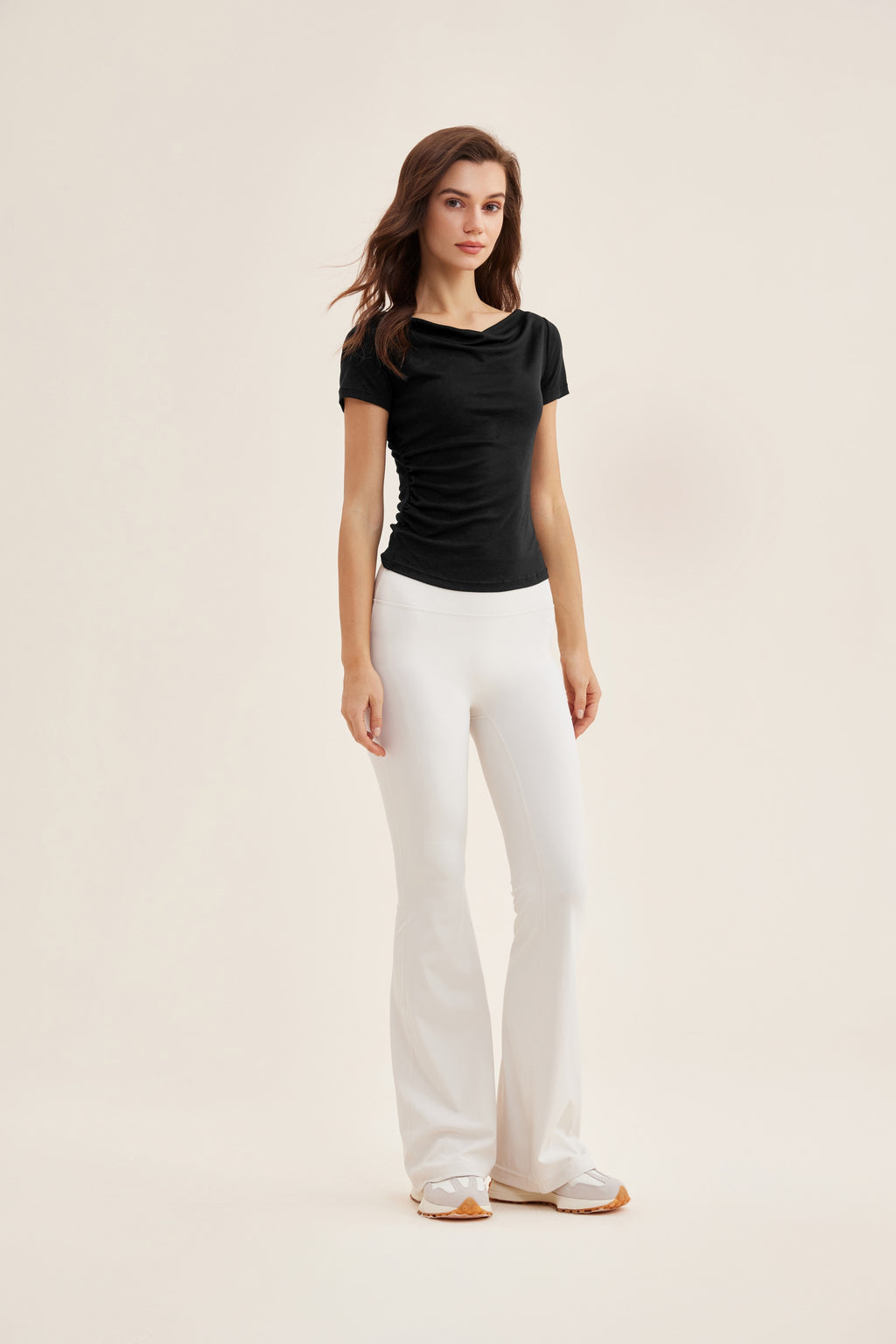 Camiseta mujer cuello barco entallada negra - Fieder