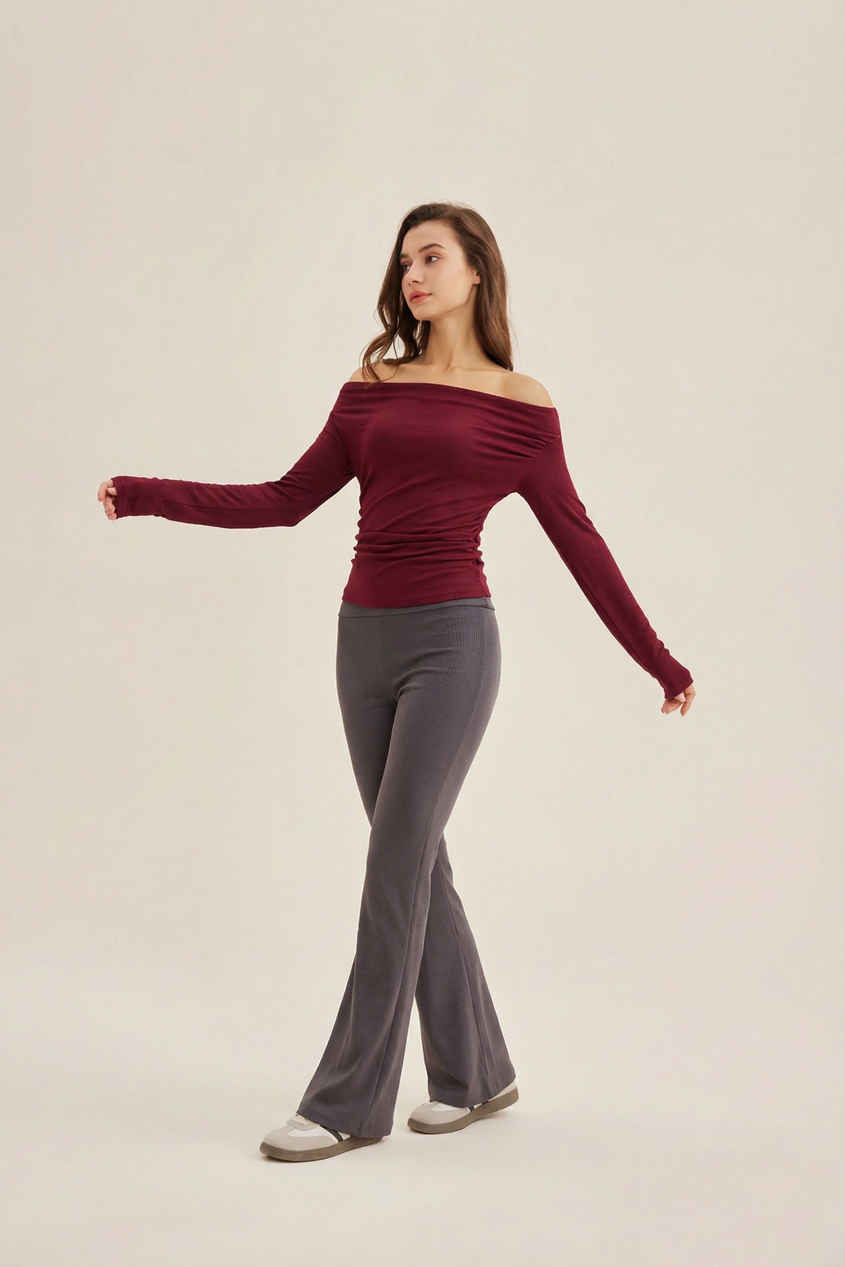 Sujetador deportivo Qīnuò con diseño de espalda cruzada - Ajuste cómodo para ejercicios de alta intensidad, diseño moderno en colores contrastantes, ideal para uso diario y yoga